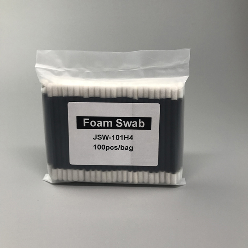 Double-tipped cleaning swabs